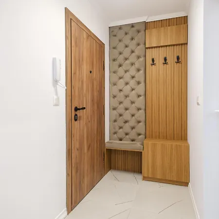 Bright & Spacious With Free Parking Daire *