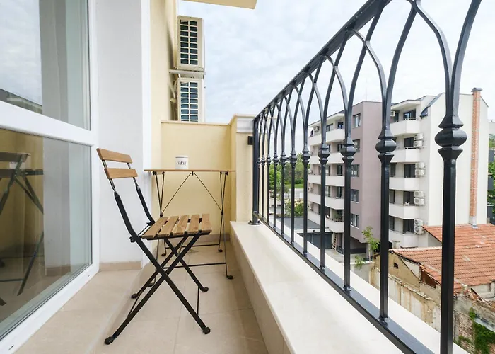 Lägenhet Bright & Spacious With Free Parking *