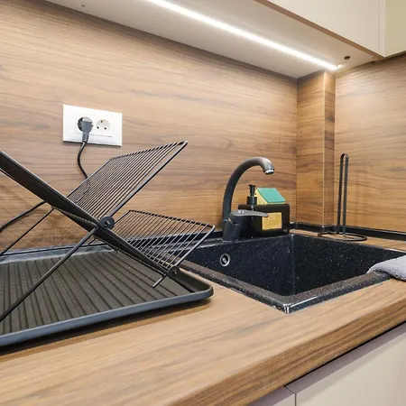 Appartamento Bright & Spacious With Free Parking Plovdiv