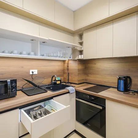 Apartament Bright & Spacious With Free Parking Płowdiw