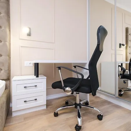 Appartamento Bright & Spacious With Free Parking Plovdiv