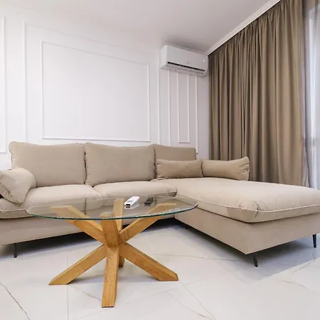 Apartament Bright & Spacious With Free Parking *